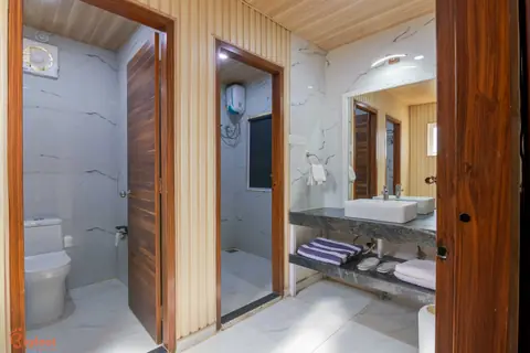 Premium bathroom and wardrobe