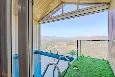 Private pool cottage with valley view